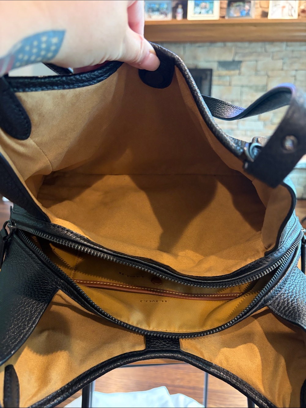 Coach Shoulder Bag - Picture 5 of 11